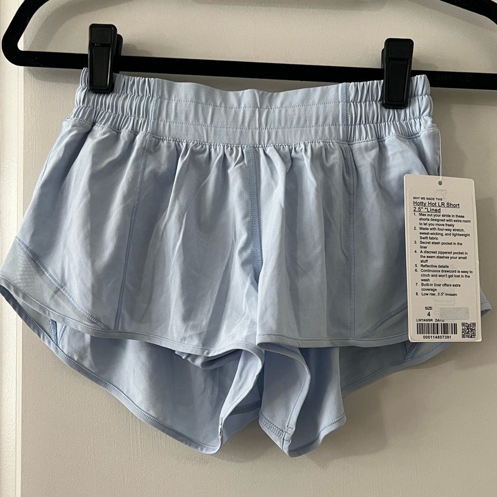 •SOLD•NWT lululemon Hotty Hot shorts